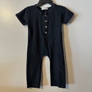 Agapoong Black Sleep